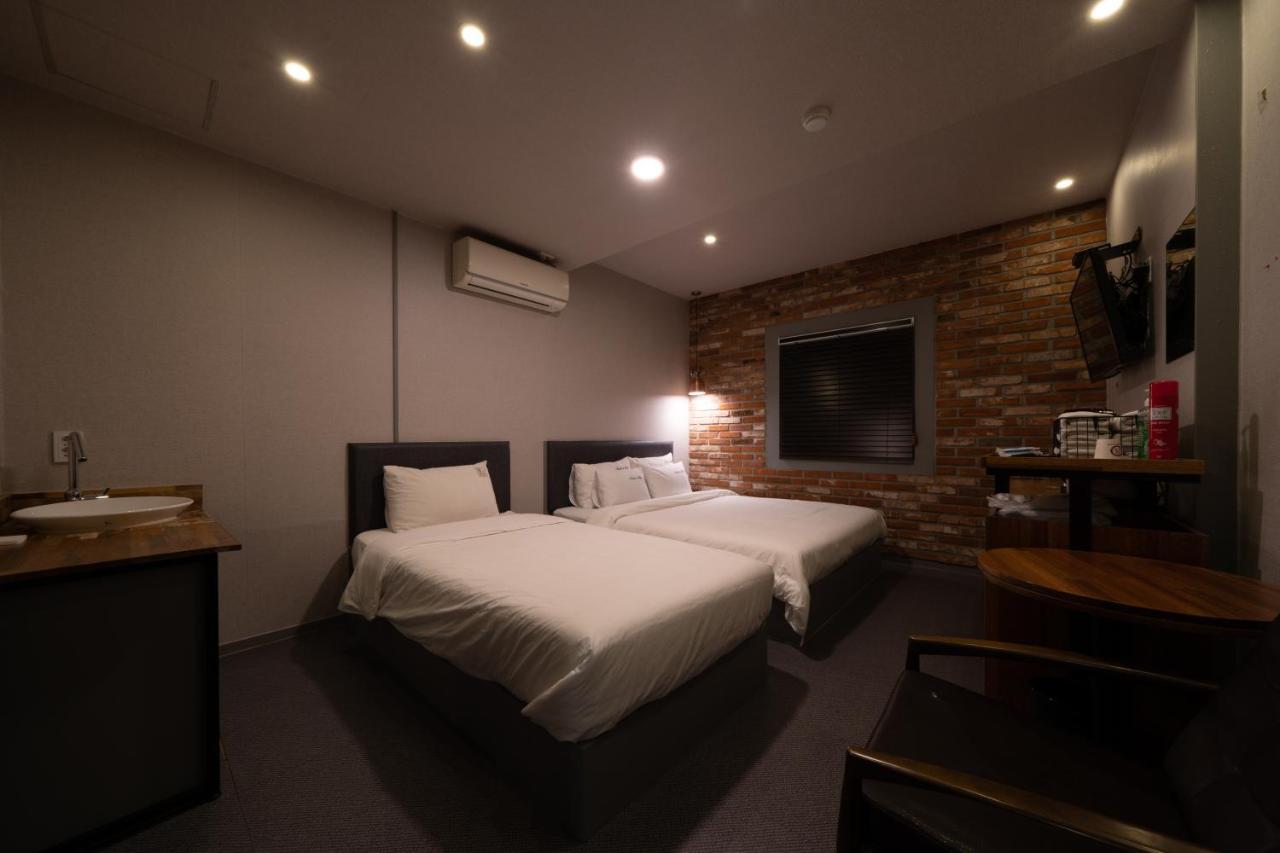 בוסאן No25 Hotel Yeonsan מראה חיצוני תמונה