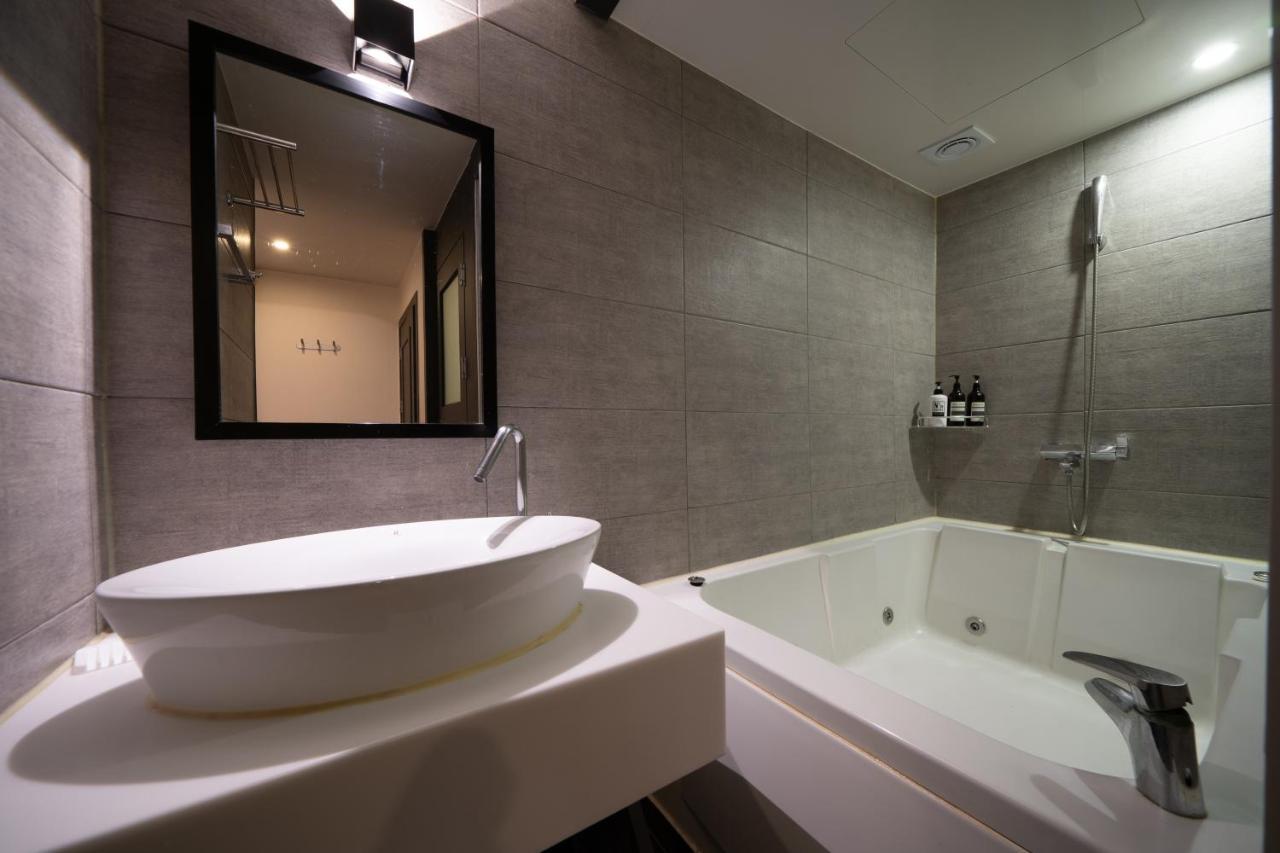 בוסאן No25 Hotel Yeonsan מראה חיצוני תמונה